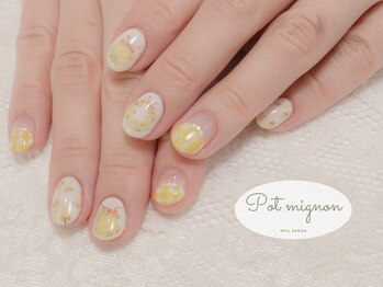 ポ ミニヨン(Pot mignon)/ミモザネイル