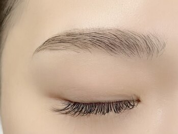 カミエユニ(Kamie-uni-)の写真/骨格黄金比から導き出すデザインであなたの魅力を引き出す美眉毛に♪まつエク・まつ毛パーマとのセットも◎