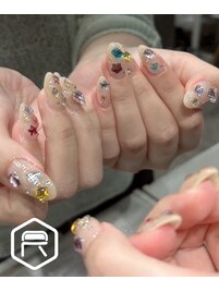 宝石ネイル