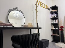 ヴェルナ(VELUNA)の雰囲気（施術後も整えて準備できるドレッサーも♪）