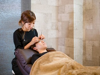 アム アイラッシュサロン(amu)/施術中