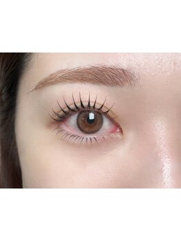 ナチュラル上品な目元にしたい