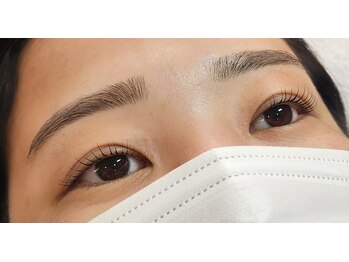ハナナ(hanana)の写真/ラッシュリフト&アイブロウワックス
両方で一気に垢抜けちゃいます！