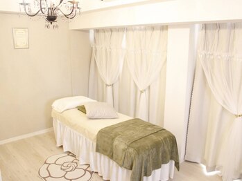 ムウ ヘブン(muu heaven)/白を基調とした洗練された空間