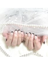 ミニョン(Minyon)/黒フレンチ★ショートネイル