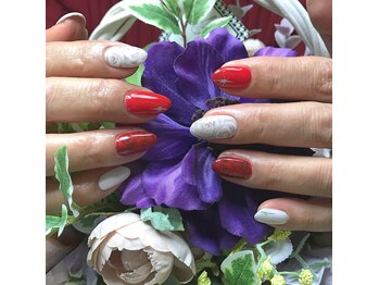 ヒトミネイルズ(Hitomi Nails)/