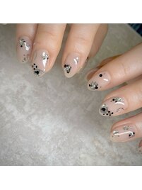 スキニーベージュ/お花ネイル