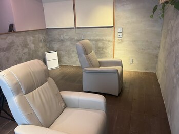 エガリテ(EGALite)の写真/【まつパ・マツエク¥4300~】ゆったりとしたプライベート空間でリラックスしながら美しく♪