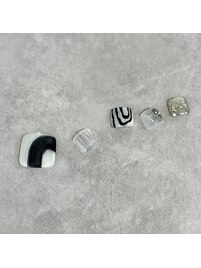 モノトーンフットネイル