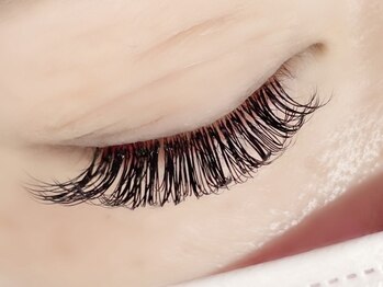 スイ(SUI)の写真/《高持続LEDまつエク導入》従来のまつエクの約1.5倍のモチ!ナチュラル~ボリュームまでなりたいを叶えます♪