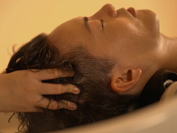 オッフェン オーガニック ヘッドスパ よもぎ蒸し(offen)/頭のコリを丁寧にほぐします