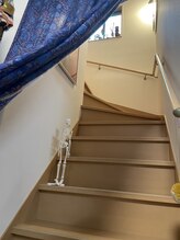 糸色 十色/２階への階段です