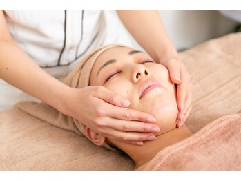 アイケアー(EYE CARE)/汚れを取り除きツルツルなお肌に