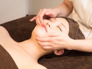 ビジョーラ(BEJORA)の写真/【小顔矯正◆リフトUP】頭蓋骨調整＋小顔コルギ＋選べるパック60分￥12000→￥7400憧れのフェイスラインへ!