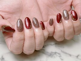 大人可愛いボルドーネイル