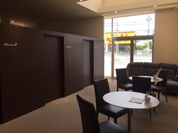 ヤクルトフェイシャルサロン 長野高田/個室対応です。