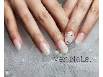 ウェールネイルズ(Ver Nails.)/グラデーションネイル