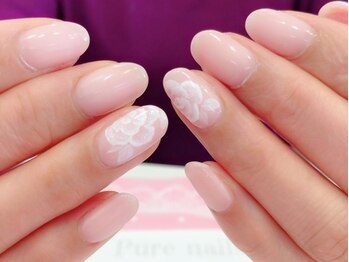 ピュアネイルズ(Pure nails)の写真/【ご新規様に嬉しいネイル全メニュー10％オフクーポン】シンプルな日常ネイルもブライダルネイルもお任せ♪