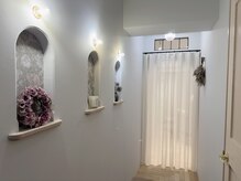 アイラッシュサロンボニー(eyelash salon Bonnie)の雰囲気（こだわりがギュッと詰まった可愛い店内♪）