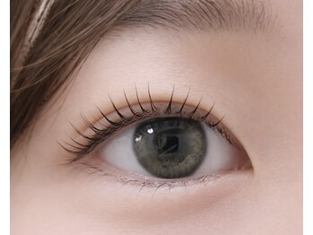 シード(Seed)の写真/パリジェンヌ・まつげパーマでナチュラルなのにぱっちり目元で印象UP!忙しい朝でもメイクの時短に◎