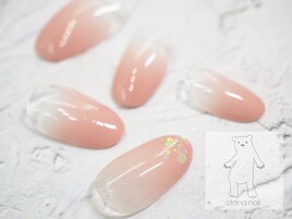ベージュピンクの艶グラデ