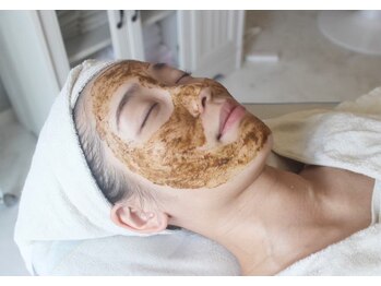 ナナラ/ヴェルナ国産ハーブピーリング