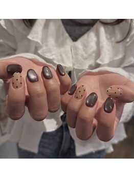 ユヌ(une)/マグネットネイル