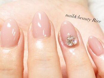 リル(Rire)/キラキラ*Vカットビジューネイル