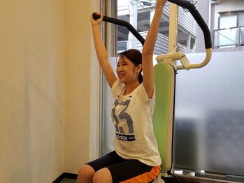 Tagパーソナルジム アンド たぐち整骨院/ショルダープレス