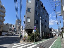 ブルーチャリ/外観｜1階は［や乃屋さん］