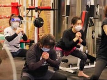 ミヤビ(MIYABI)の写真/《本格的なキックボクシング設備あり◎》全身運動で脂肪を燃焼＆ミットやバッグをたたいてストレスを解消！