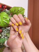 苺ネイル/黄色ネイル