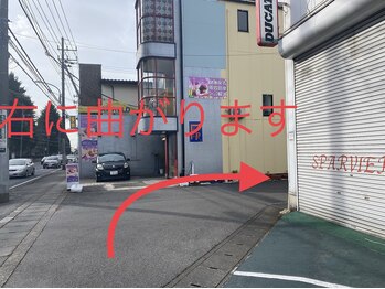 お店と駐車場のご案内☆