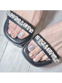 ブルーニュアンスフットネイル