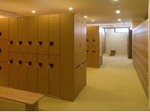 リノ/ロッカールーム