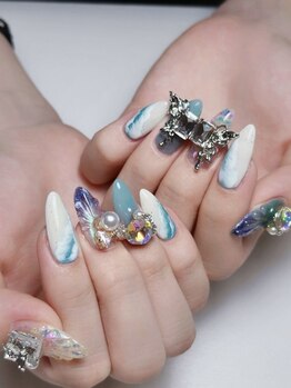 サムズアップネイル(thumbs up nail)の写真/《パラジェル取扱いサロン》キレイなフォルムで満足感◎深爪・短い爪もスラっと美しく♪
