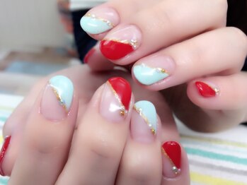 ネイル サロンティーラ(Tilla)/斜めフレンチネイル