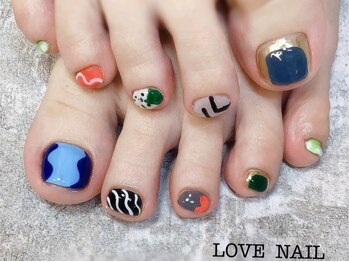 ラブネイル(LOVE NAIL)の写真/【持ち込みデザインOK★ケア付】フットネイル¥5980～☆いつでも魅せられる足元に…♪【豊川市/八幡駅】
