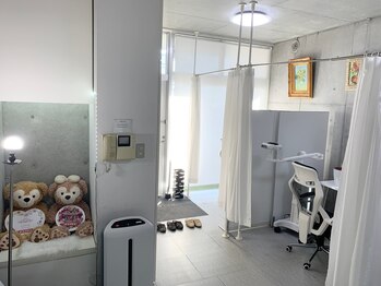 ラブホワイトニング 池袋店(LOVEホワイトニング)/内装写真（お出迎え角度）