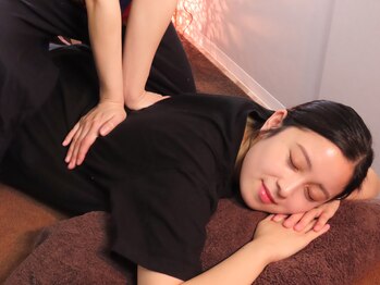 サロン ド エイチ(salon de H 1)/肩こり/もみほぐし/四谷三丁目