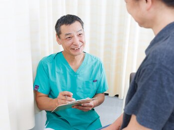 ひまわり整骨院の写真/【平日20時半まで施術対応可能】PC作業、立ち仕事、凝り固まったお身体のケアや日常的なメンテナンスにも♪