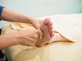 ほぐし処 ひまわりの写真/歴27年のベテランが施す施術でお悩みの箇所をしっかりほぐし改善★[足つぼ（足裏+膝下+太もも）60分￥4,500]