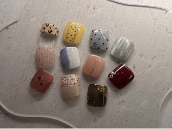 トイロ 室見店(TOIRO)の写真/足先を可愛くして気分もUP!ハンドネイルができない方にもオススメ◎足元からお洒落を楽しみましょう♪