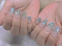 リネイル(ReNAIL)の雰囲気(きらきら弾けるブルーラメにうるっとオーロラ。定額ネイル7200円)