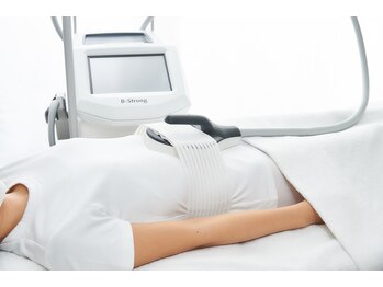 サロン ド フェルーチェ(salon de Feluce)/最新痩身機器!