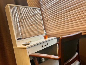 よつば健康管理センター 赤坂 溜池山王店/三面鏡もご自由に!!