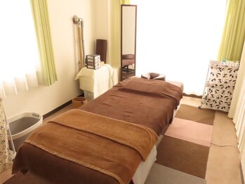 はり灸治療院 えがお/店内