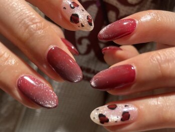 ザラボアングゥ(The Labo ungu)/レオパードネイル