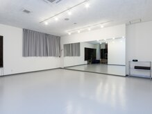 AXIS DANCE STUDIO《ダンス/ヨガ/ピラティス》/