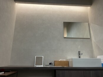 ダンブランシュサンダ(dents Blanches SANDA)/清潔な個室照明設計